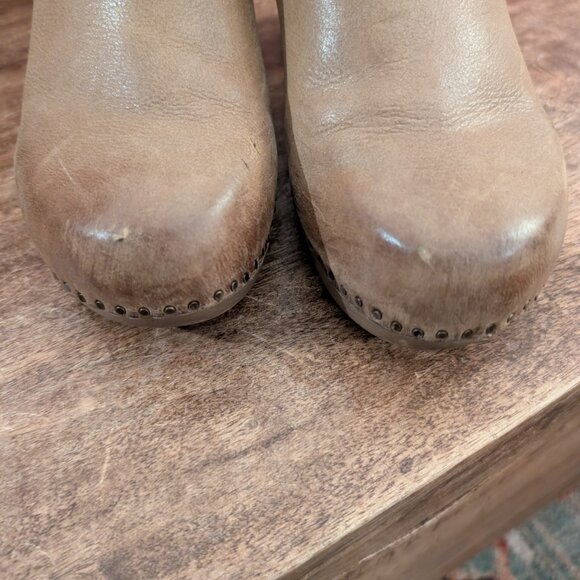 Dansko Sassy Stylish Upfront Closed Toe Clog - Picture 8 of 10